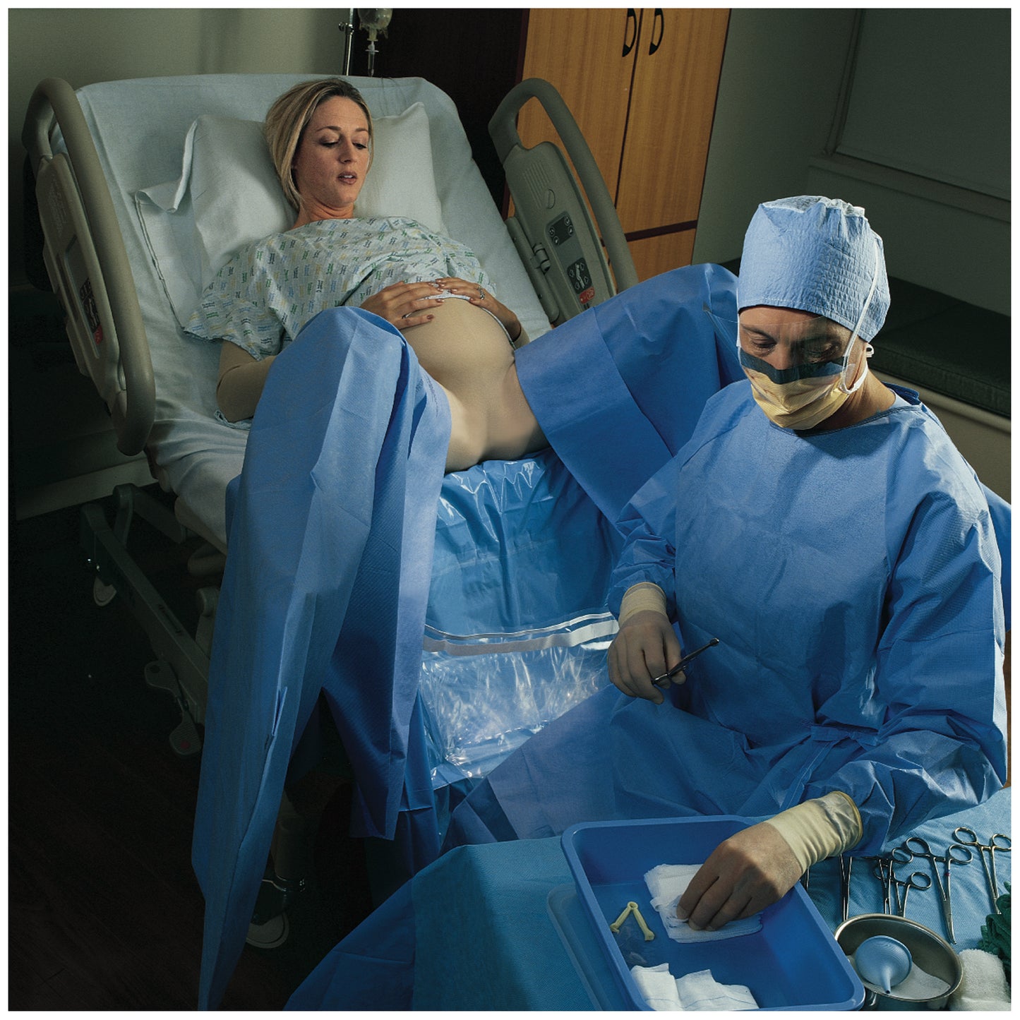 Leggings, 31" x 48", 6" Cuff, Sterile, 52/cs