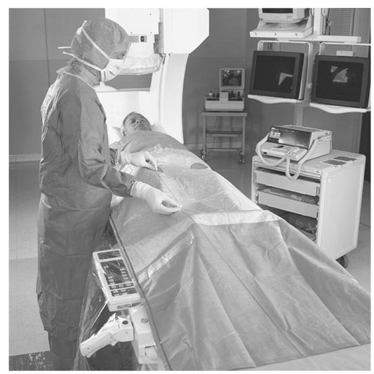 Angiography Drape, 90" x 130", Absorbent Critical Zone, Oval Aperture, 2 Adhesive Patches, Transparent Side End Panels, 3M Biocade Fabric, 20/cs (Continental US+HI Only)